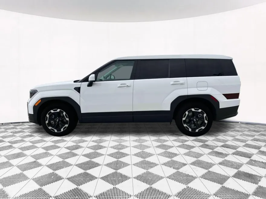 2025 Hyundai Santa Fe SE photo 1