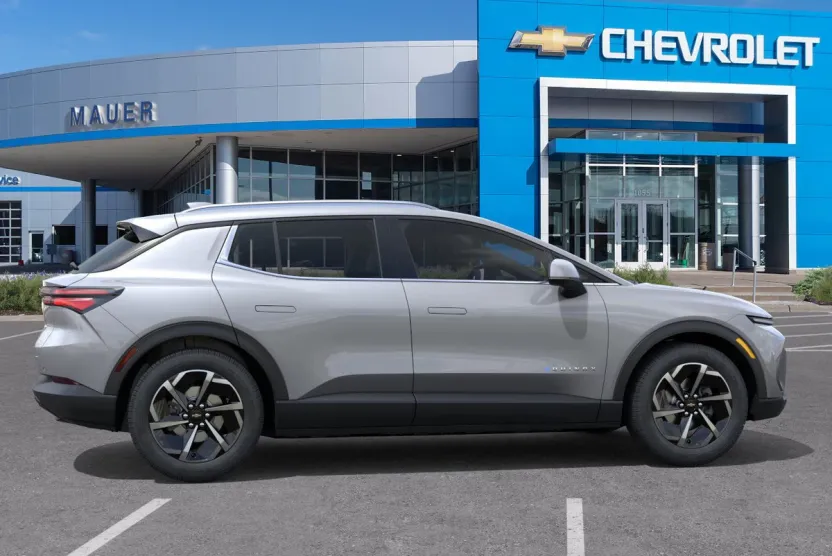 2026 Chevrolet Equinox EV 1LT photo 1