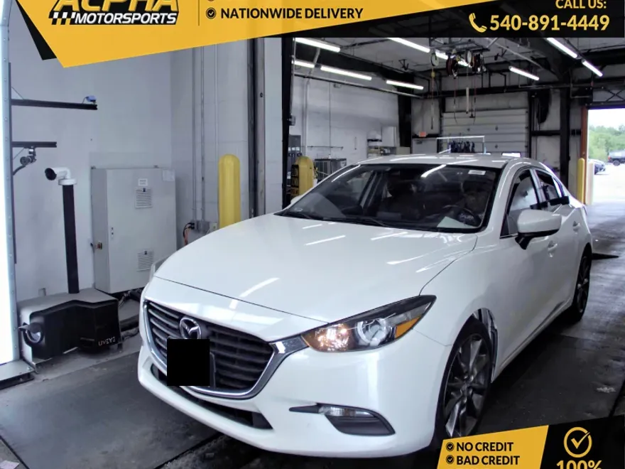 2018 Mazda Mazda3 Touring photo 1