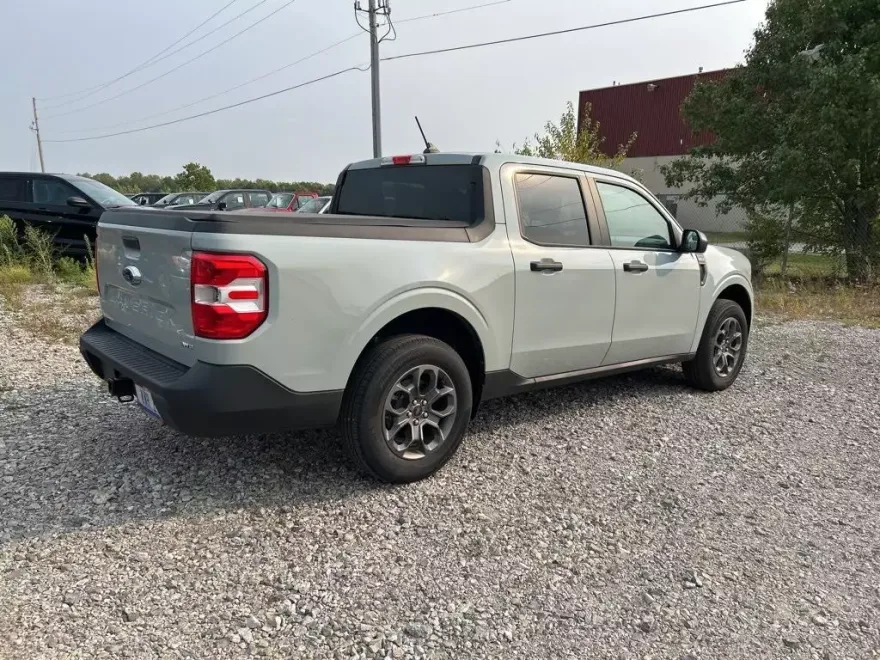 2024 Ford Maverick XLT photo 1
