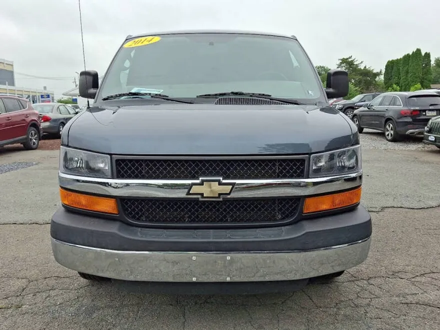 2014 Chevrolet Express LT 3500 photo 1