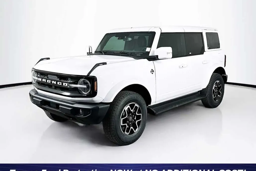 2025 Ford Bronco Outer Banks photo 1