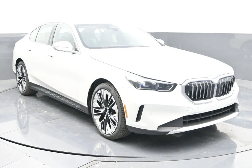 2025 Bmw 530i photo 1