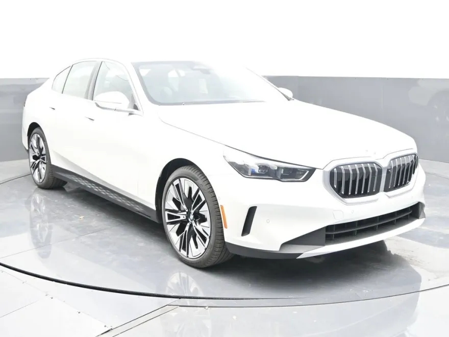 2025 Bmw 530i photo 1
