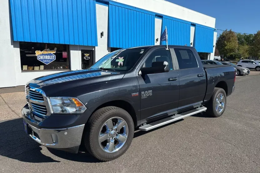 2019 Ram 1500 Classic SLT photo 1