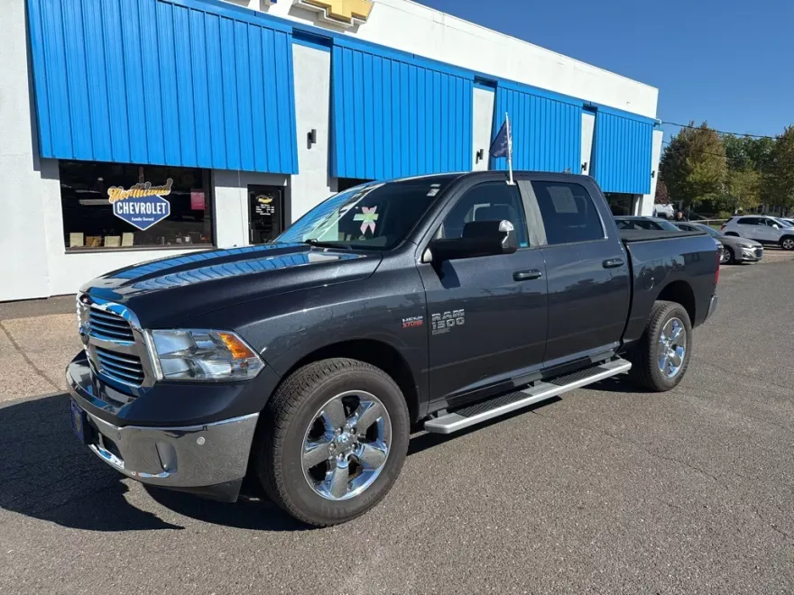 2019 Ram 1500 Classic SLT photo 1