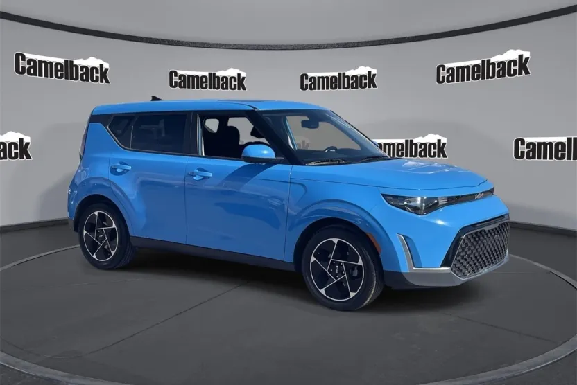 2023 Kia Soul EX photo 1