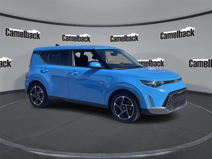 2023 Kia Soul EX photo 1