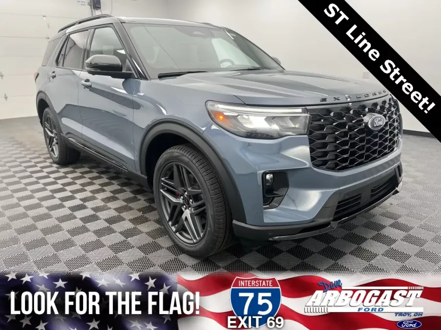 2025 Ford Explorer ST-Line photo 1