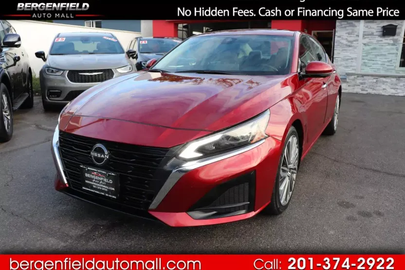 2023 Nissan Altima 2.5 SL photo 1