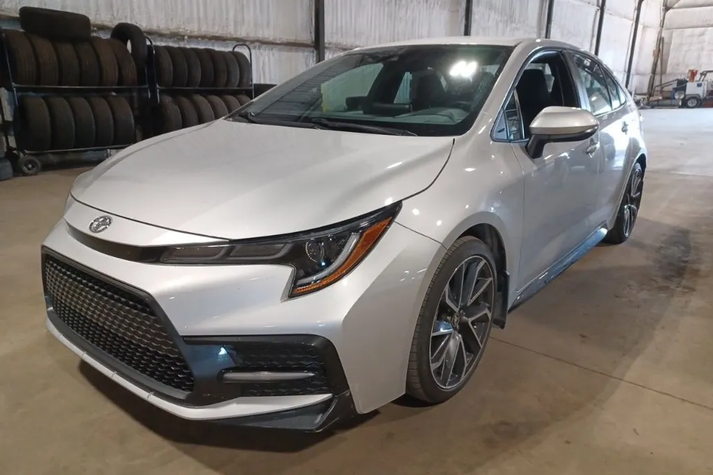2021 Toyota Corolla SE photo 1