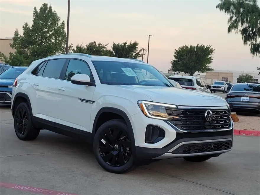 2026 Volkswagen Atlas Cross Sport SE Technology photo 1