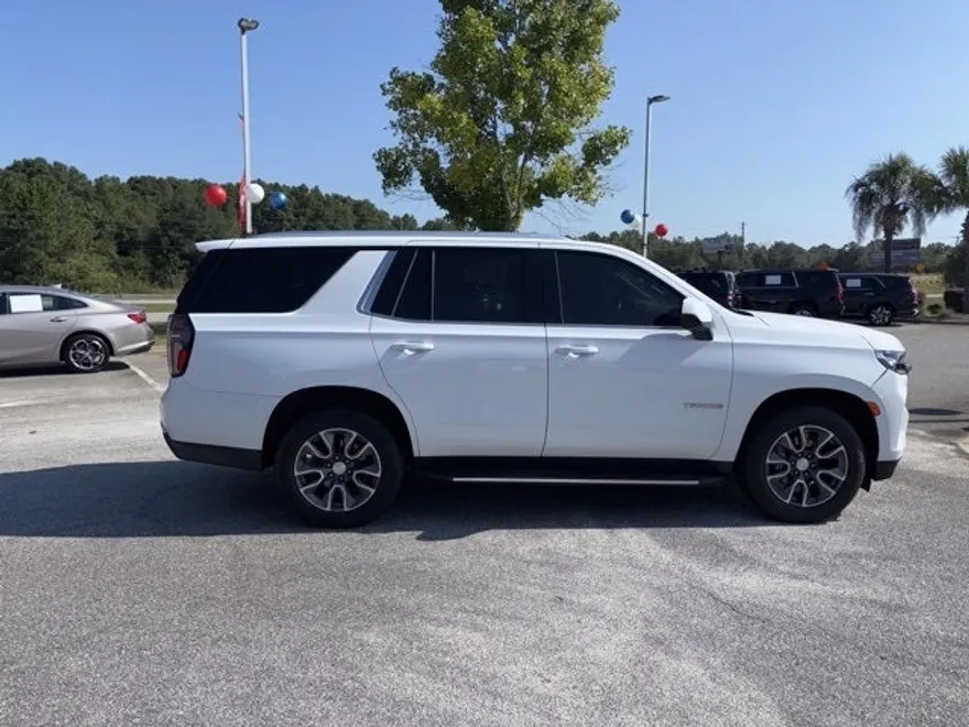 2021 Chevrolet Tahoe LT photo 1