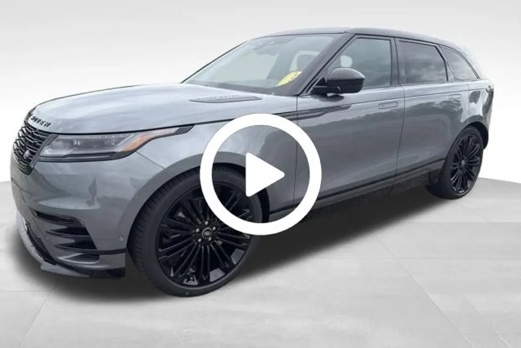 2026 Land Rover Range Rover Velar SE photo 1