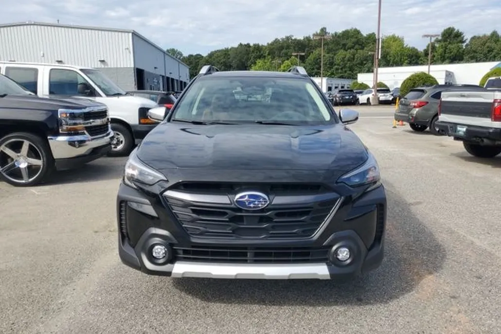 2025 Subaru Outback Touring XT photo 1