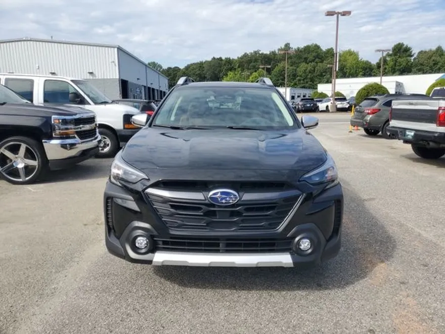 2025 Subaru Outback Touring XT photo 1