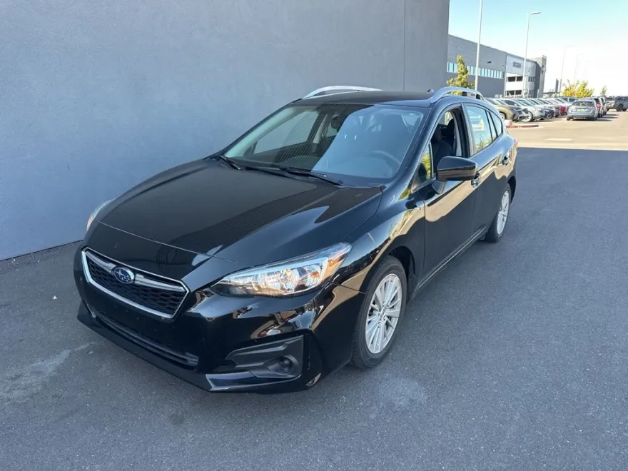 2018 Subaru Impreza 2.0i Premium photo 1
