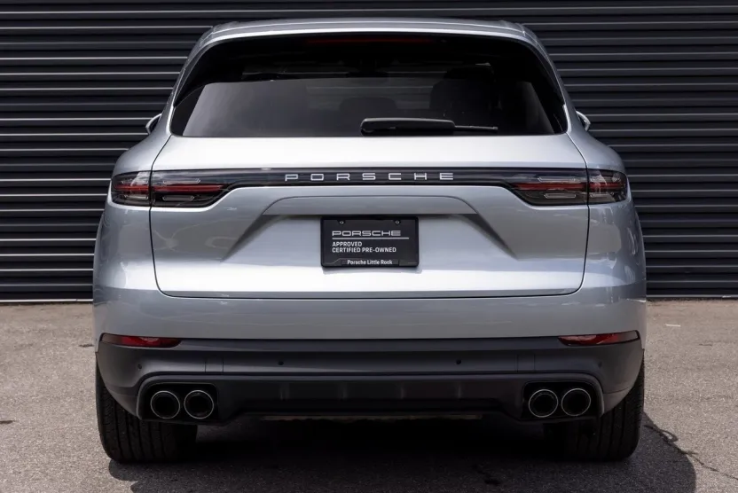 2021 Porsche Cayenne photo 1