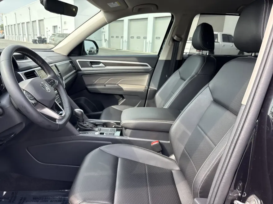2022 Volkswagen Atlas V6 SE Technology photo 1