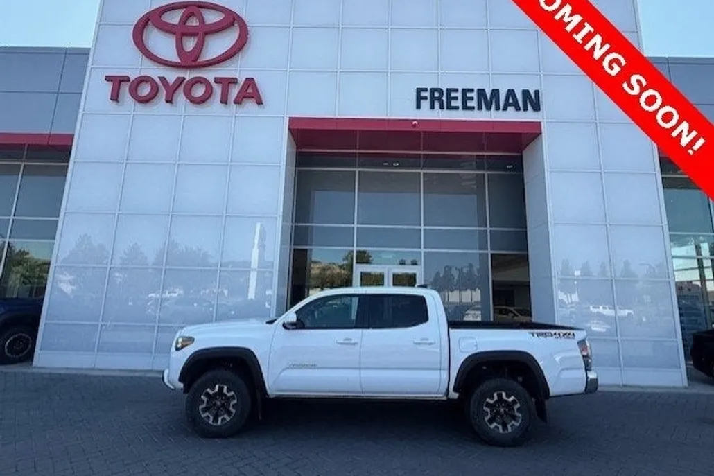 2023 Toyota Tacoma TRD Double Cab V6 photo 1