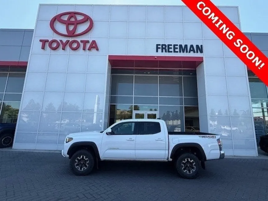 2023 Toyota Tacoma TRD Double Cab V6 photo 1