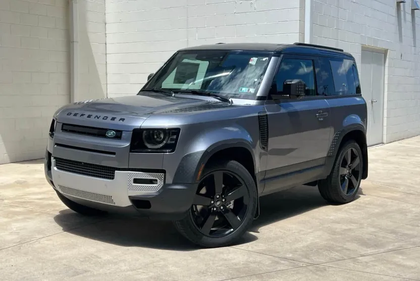 2024 Land Rover Defender 90 S photo 1