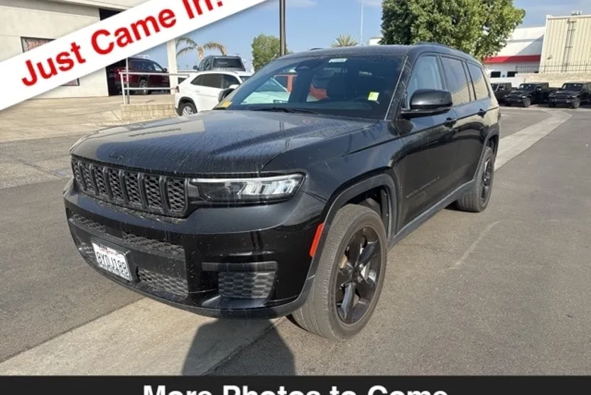 2021 Jeep Grand Cherokee Laredo photo 1