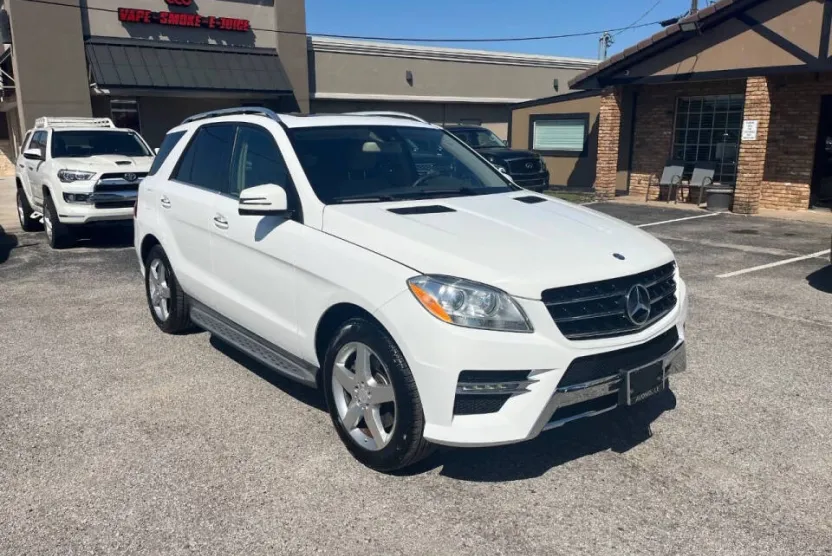 2015 Mercedes Benz ML 350 photo 1