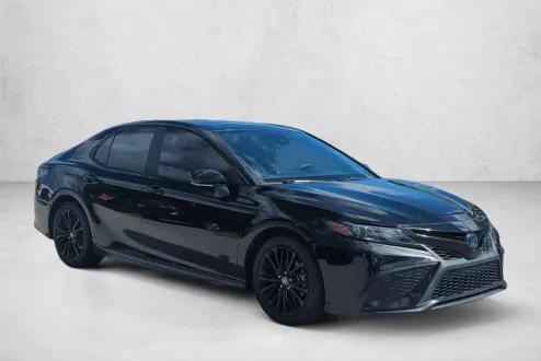 2022 Toyota Camry Hybrid SE photo 3