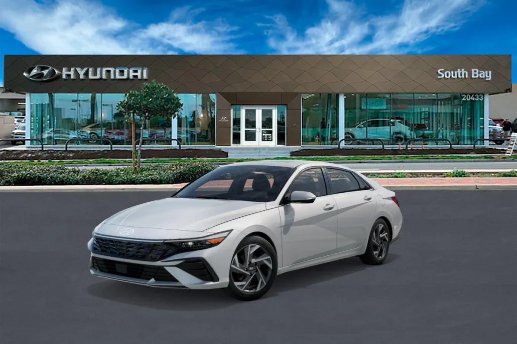 2025 Hyundai Elantra Limited photo 1