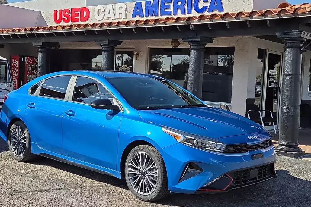 2024 Kia Forte GT-Line photo 1