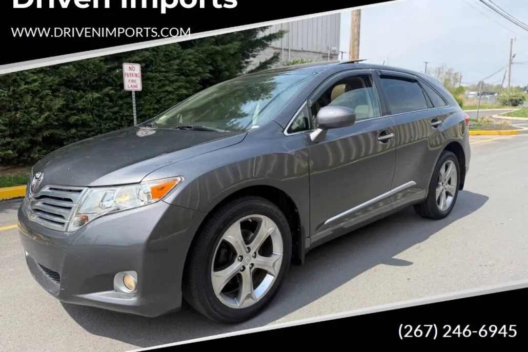 2010 Toyota Venza photo 1