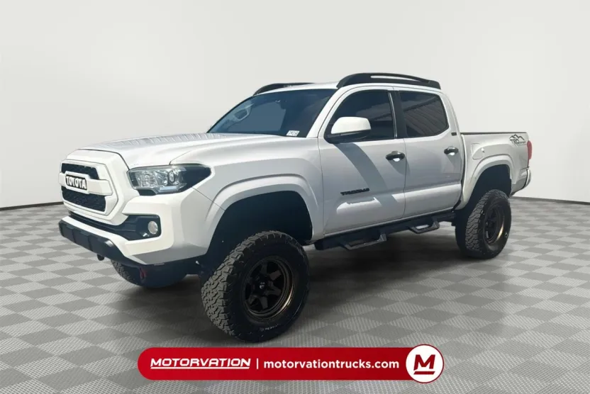 2016 Toyota Tacoma SR5 photo 1