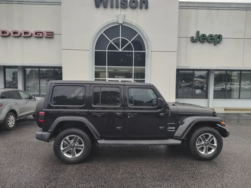 2018 Jeep Wrangler Unlimited Sahara photo 1