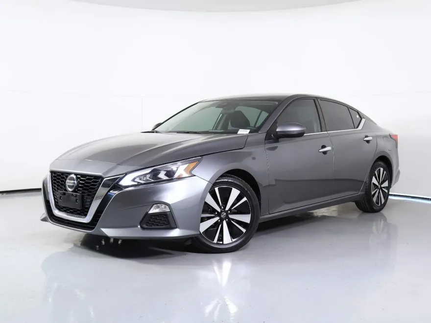 2022 Nissan Altima 2.5 SV photo 1