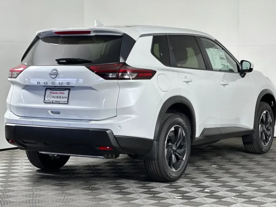 2025 Nissan Rogue SV photo 1