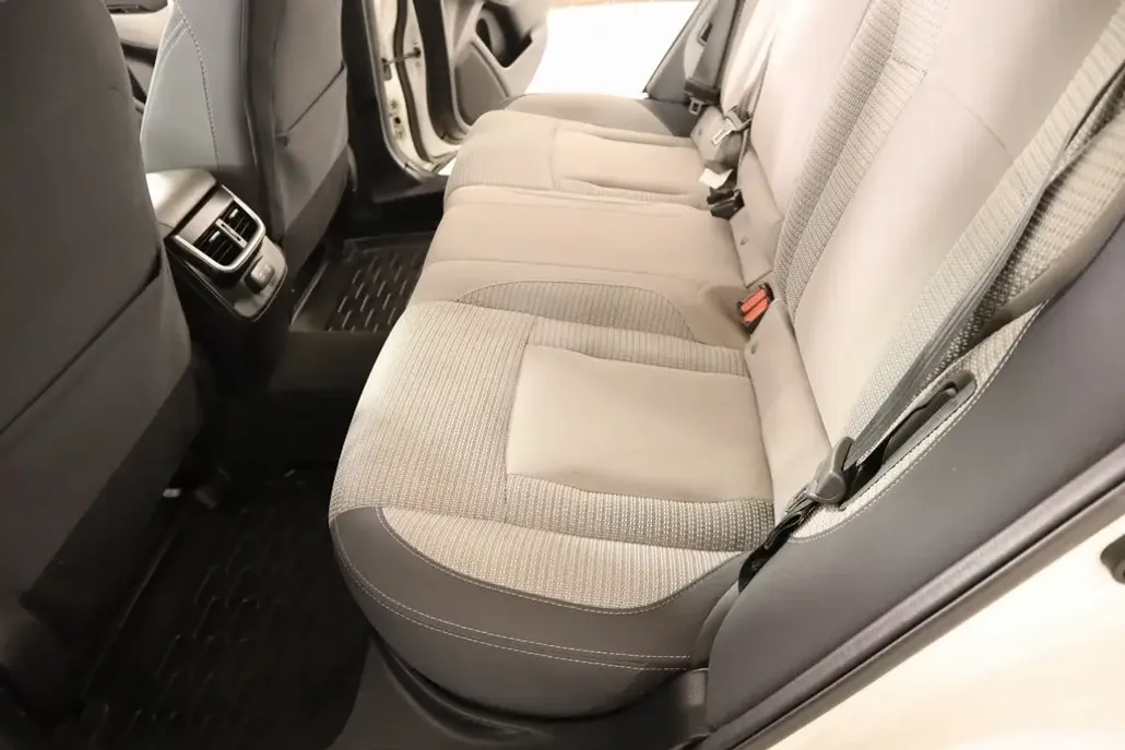 2022 Subaru Outback Premium photo 1