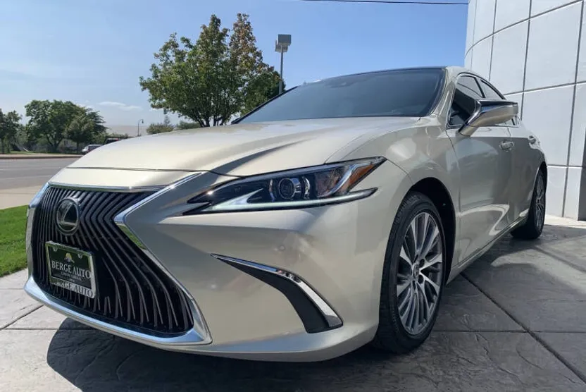 2021 Lexus ES 350 photo 1