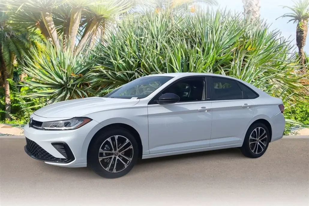 2025 Volkswagen Jetta 1.5T Sport photo 1