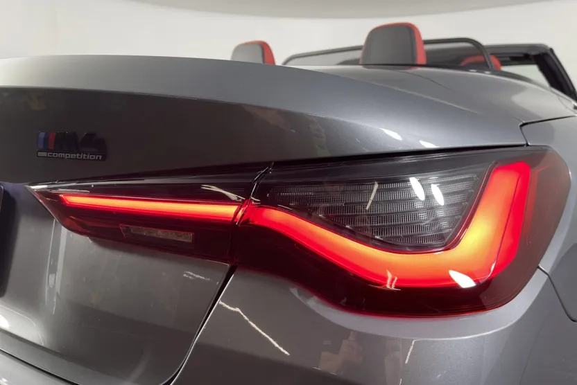 2023 Bmw M4 Convertible photo 1