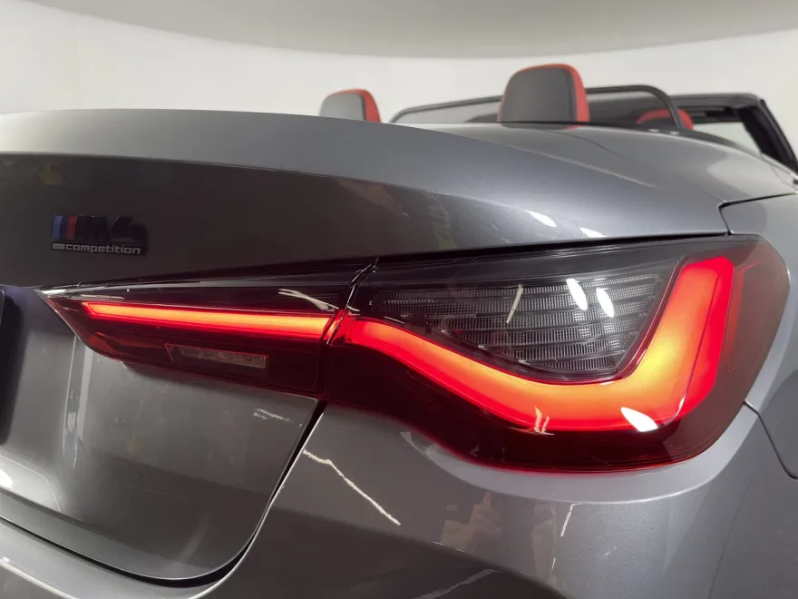 2023 Bmw M4 Convertible photo 1