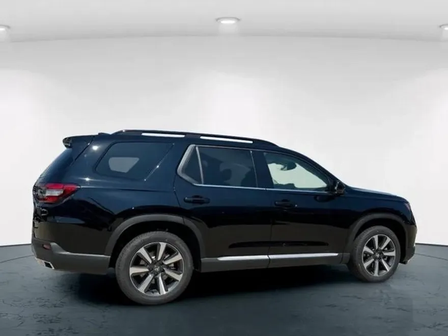 2025 Honda Pilot Touring photo 6