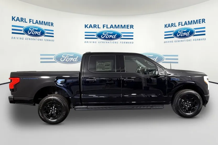 2025 Ford F-150 Lightning XLT photo 1