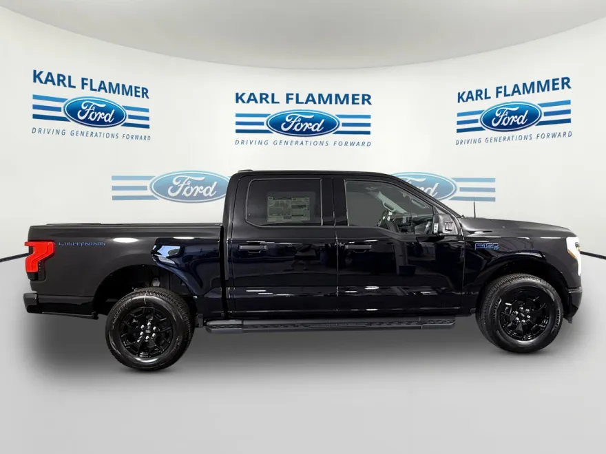 2025 Ford F-150 Lightning XLT photo 1