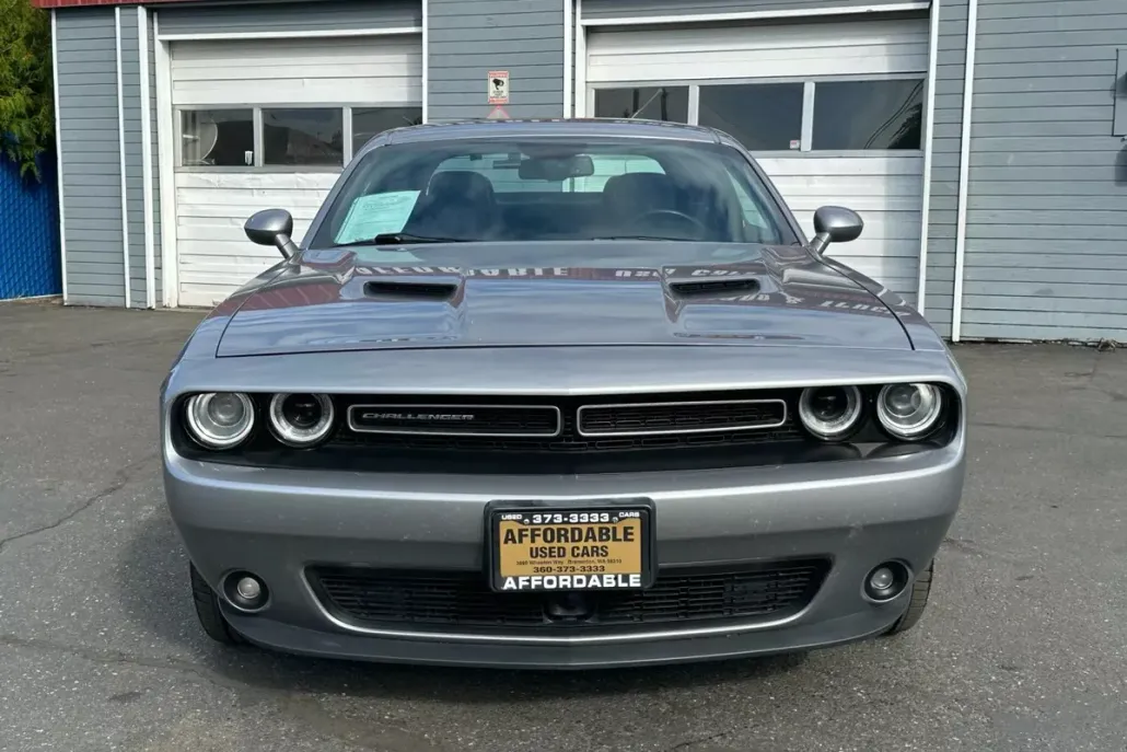 2018 Dodge Challenger SXT Plus photo 1