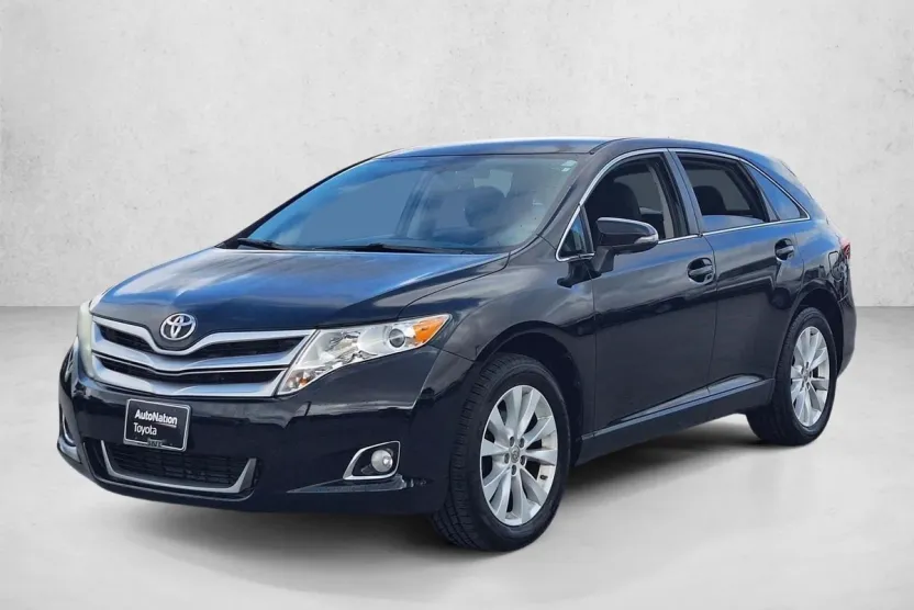 2013 Toyota Venza LE photo 1