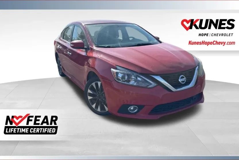 2019 Nissan Sentra SR photo 1