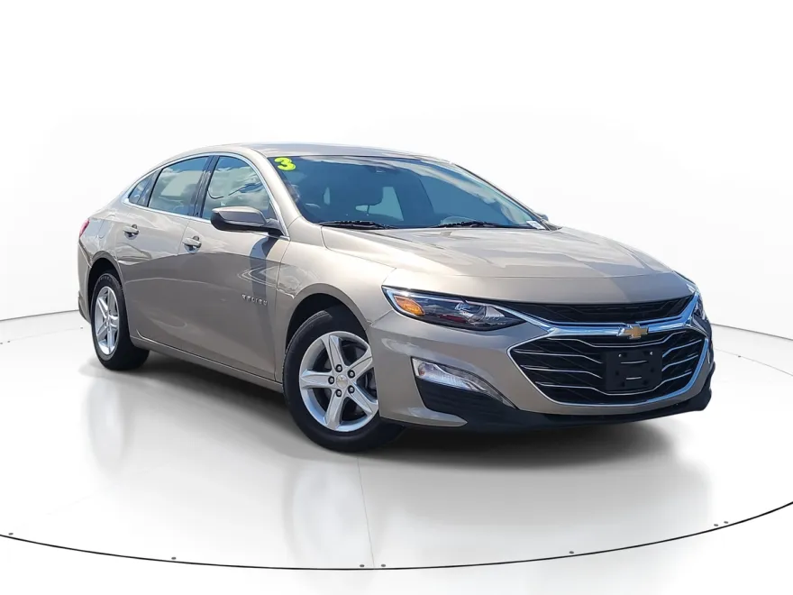 2023 Chevrolet Malibu 1LT photo 1