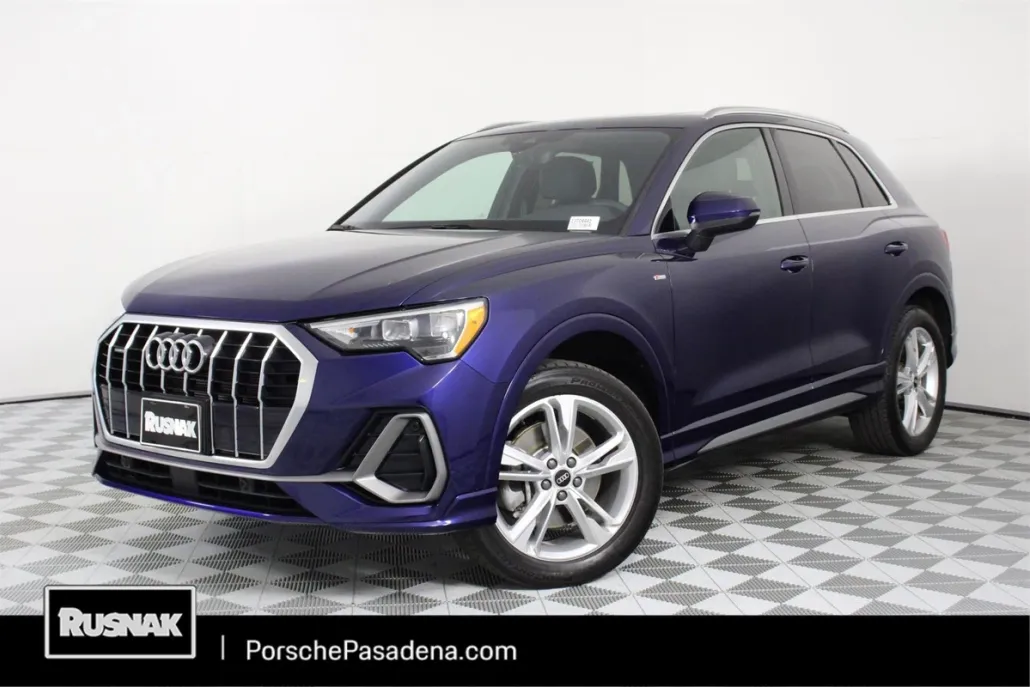 2022 Audi Q3 S line Premium photo 1