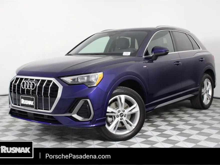 2022 Audi Q3 S line Premium photo 1
